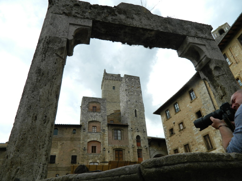Piazza Cisterna, San Gimignano, Tuscany.